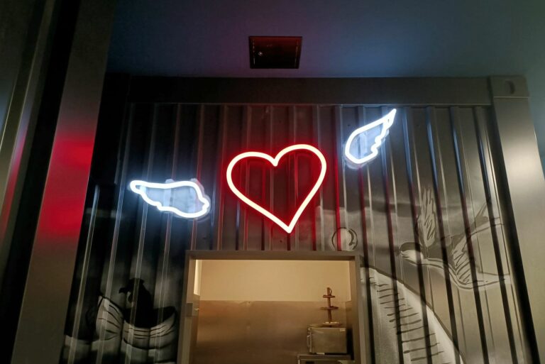astra_hamburg_neon_signs