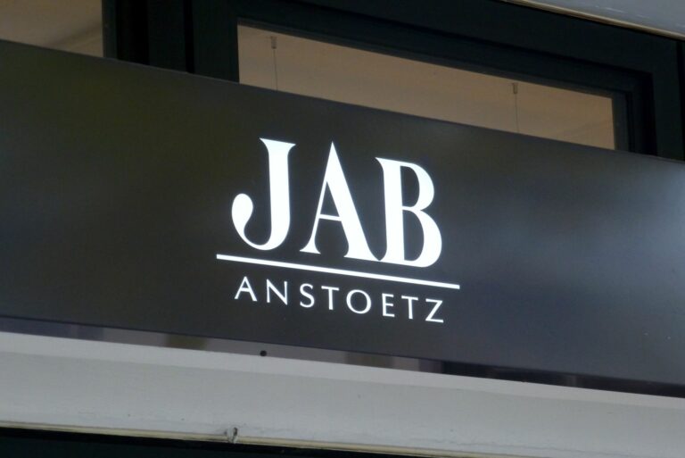 jab_anstoetz_leuchtkasten