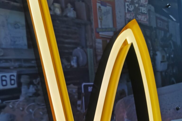 letter_2_neon_signs